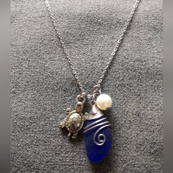 Silver with Turtle and Blue stone Pearl Pendant 9  inch necklace - Picture 1 of 3